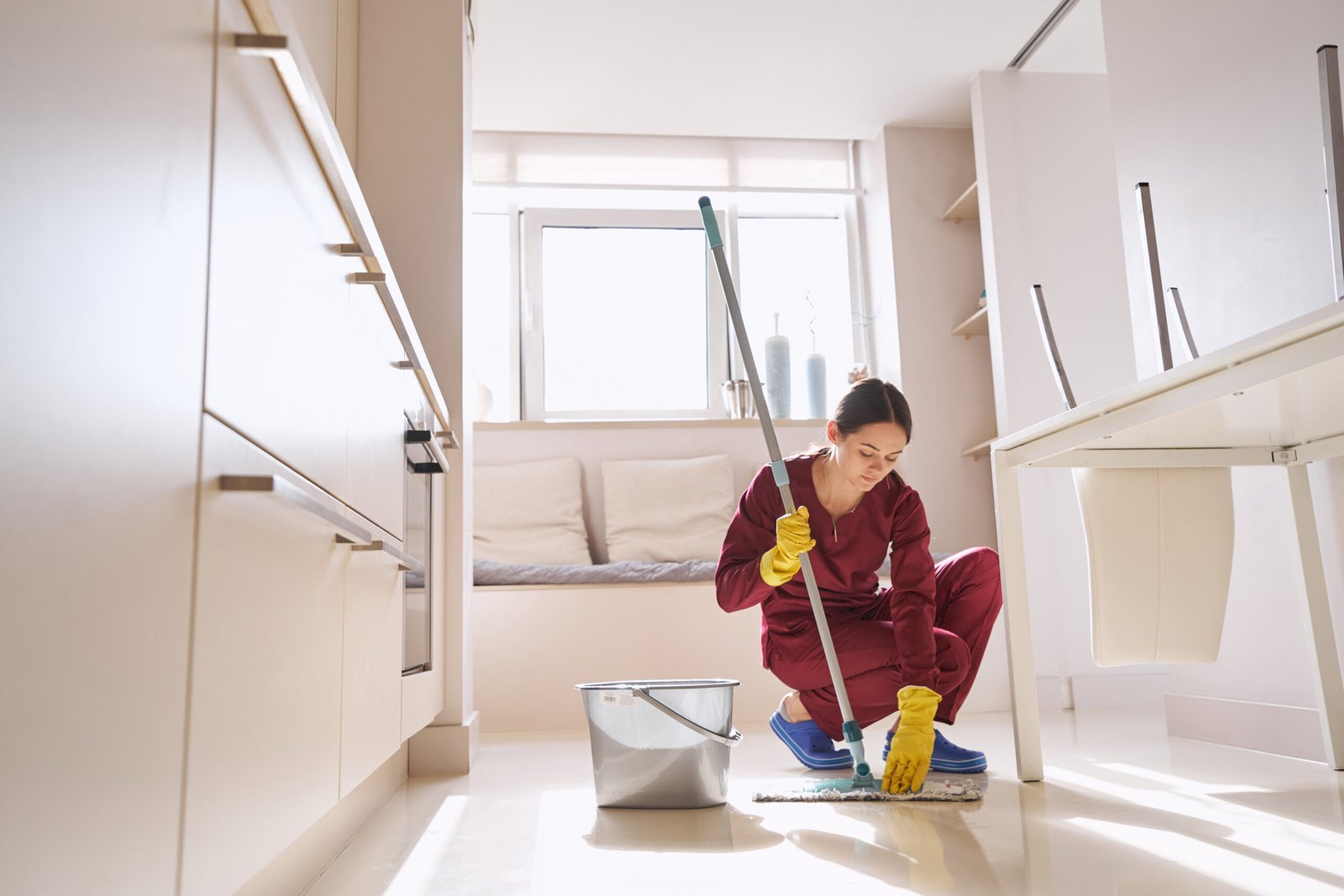 professional housecleaner assembling microfiber mo 2026 01 08 06 34 00 utc scaled