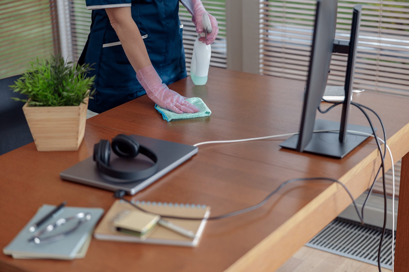Commercial Cleaning Company in Canberra Landing Page (call) 9 Office Cleaning Canberra
